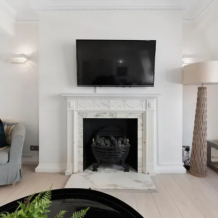 Luxury 2 Bed In Mayfair! Apartment *
