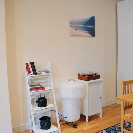 The Chic Townhouse In Kings Cross!!! 3 Floors London
