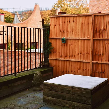 The Chic Townhouse In Kings Cross!!! 3 Floors London