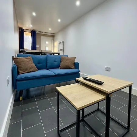 Riverside With Parking In Se Ldn *