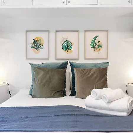 Apartment Two-bedroom Short Term & Flexible Renting Hackney With Free Wifi And Roof Terrace! *