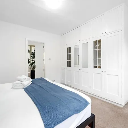 Apartment Two-bedroom Short Term & Flexible Renting Hackney With Free Wifi And Roof Terrace! *