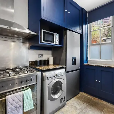 Apartment Two-bedroom Short Term & Flexible Renting Hackney With Free Wifi And Roof Terrace!