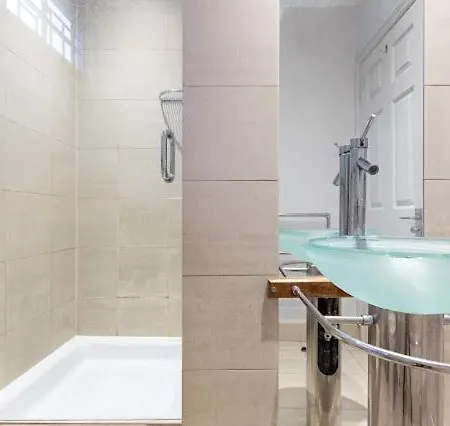 Chelsea Snug With Garden Apartment London