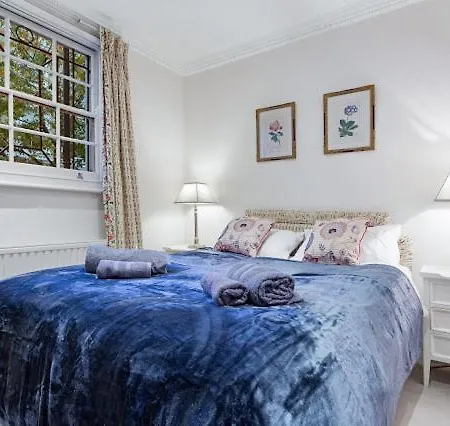 Chelsea Snug With Garden London