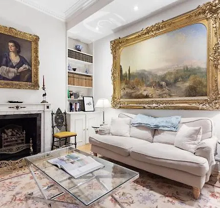 Chelsea Snug With Garden Apartment *