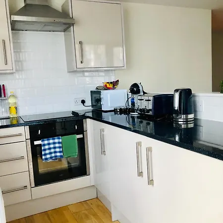 Modern 2 Bedroom 1 Min From Metro