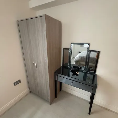 Apartment Spacious 2 Bedroom In Woolwich 15 Minutes To 02