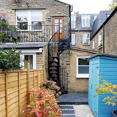 Veeve - Tantalising In Teal London