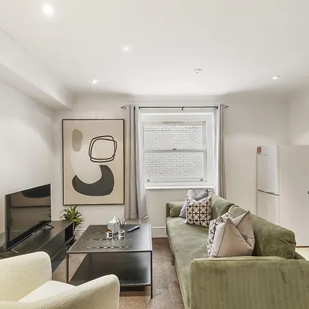Apartment 1br & 2br Apts By Livestay Short Lets & Serviced With Free Wifi