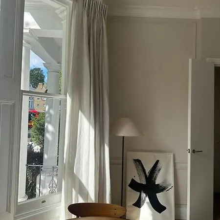 Notting Hill Designer 1-bed Flat Apartment