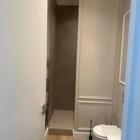 Apartment Notting Hill Designer 1-bed Flat London