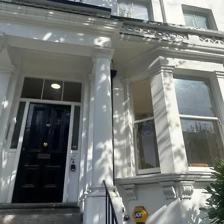 Notting Hill Designer 1-bed Flat Apartment London
