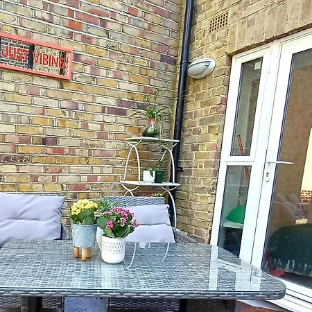 Olympia 2 Bed Terrace *