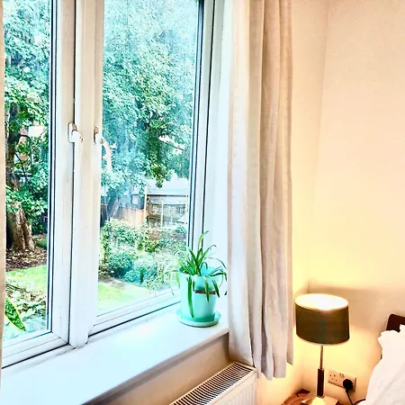 Olympia 2 Bed Terrace Apartment
