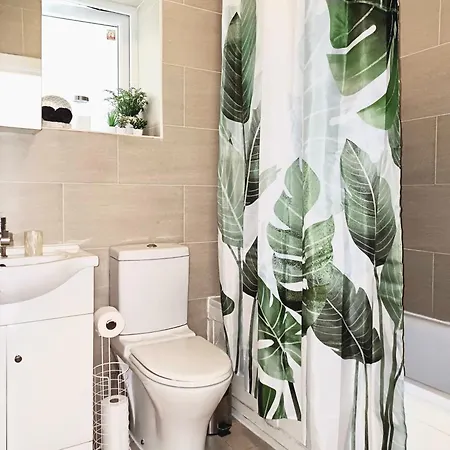 Olympia 2 Bed Terrace *
