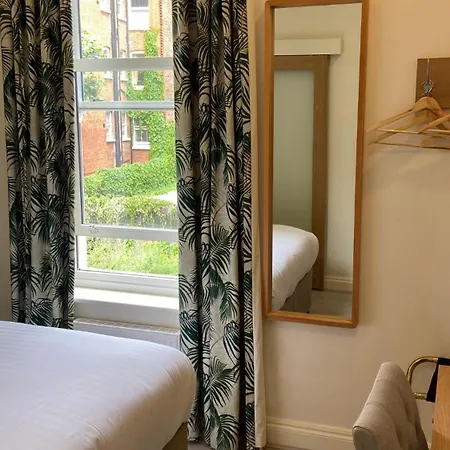 Marldon Olympia Hotel London