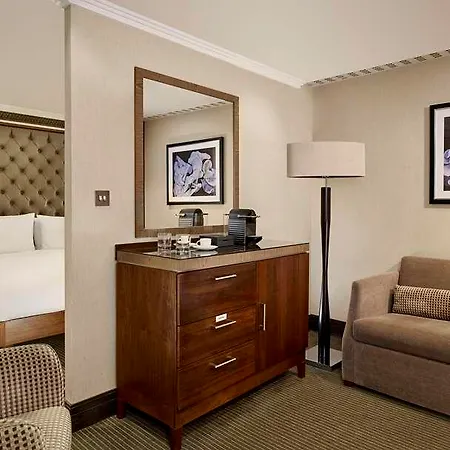 Szálloda Doubletree By Hilton - West End London