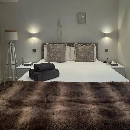 Mayfair 2 Beds Flat Near Bond Street, Opposite Selfridges On Oxford Street Apartment London