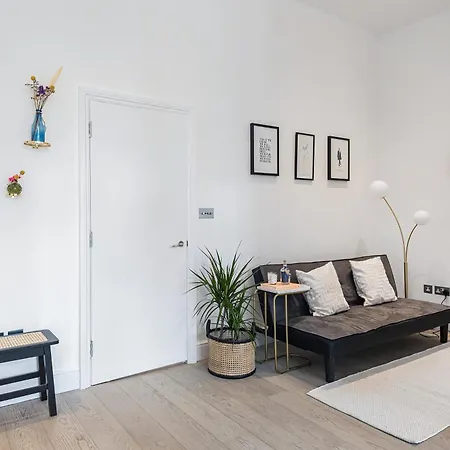 Lady On The Lane- 2 Bed Primrose Hill Lägenhet London