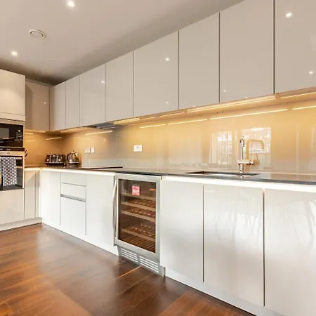 Spacious 2 Bed Fulham Riverside Flat Apartment