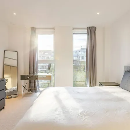 Spacious 2 Bed Fulham Riverside Flat Apartment