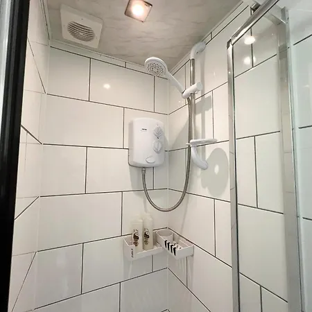 Apartment 2 Bedroom Flat A Short Walk Away To Barbican Centre Near Farringdon, Old St London