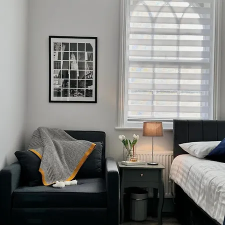 Camden Luxury Flats And En-suit * Londyn