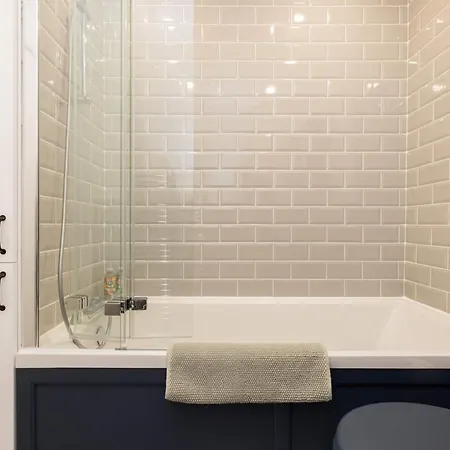 Charming Primrose Hill Rooftop Duplex