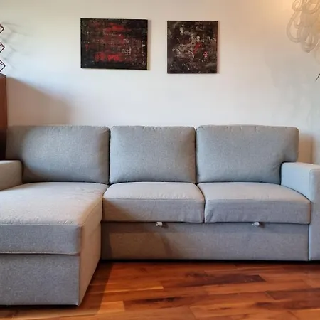 Bridge Spacious Apartment London