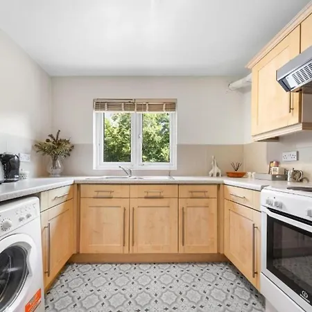 Cosy Near Canary Wharf Apartment