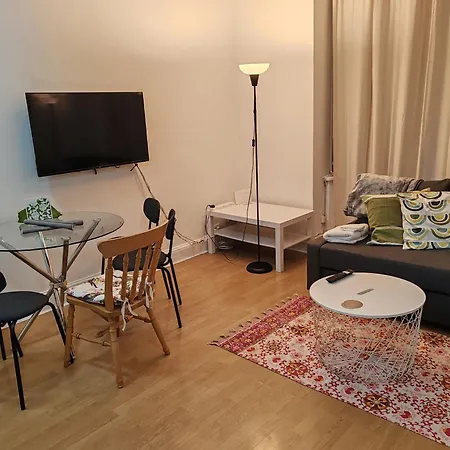 Two Bedroom In Queensway, W2, * London
