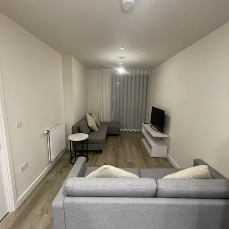 Modern 1-bedroom In Wembley Park Apartment London