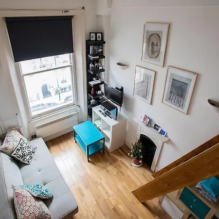 Harrington Gardens Apartment