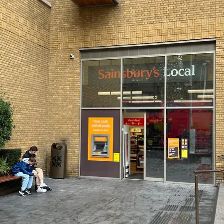 Spacious 3 Bedroom 3 Bathroom Near Tower Bridge *