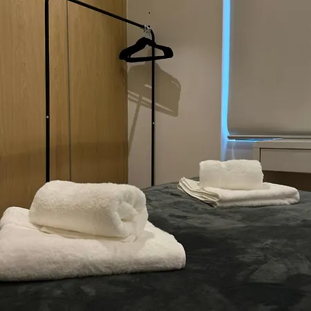 Spacious 3 Bedroom 3 Bathroom Near Tower Bridge Apartment London