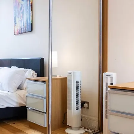 Apartment Comfy 2-bed Flat On Upper St - Next To Tube *