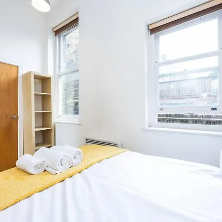 Apartment Comfy 2-bed Flat On Upper St - Next To Tube London