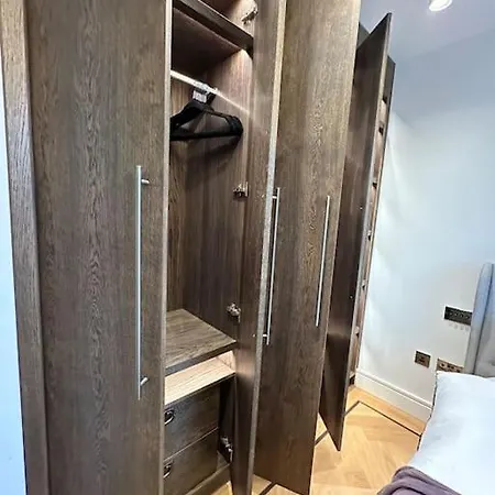 Apartment Flat 3 7a Lavender Hill London