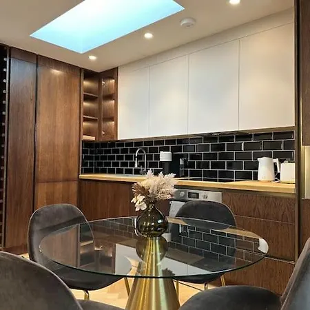 Flat 3 7a Lavender Hill Apartment London