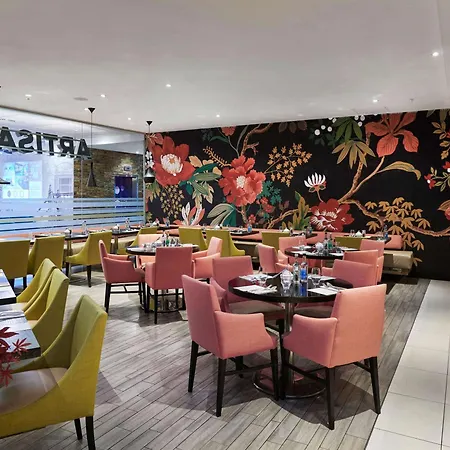 Novotel West 4*