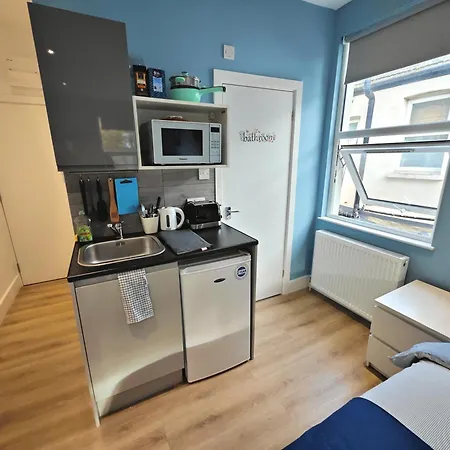 Apartment Stunning In North - Victoria Line *