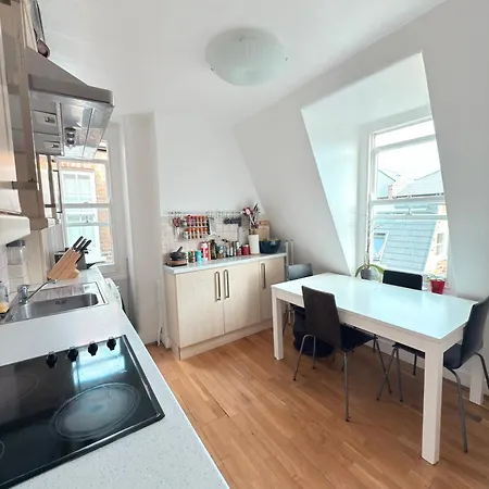 Liberty Stockwell Homestay