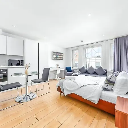 Piccadilly, Soho 1 Bedroom Sleep 6 Vr1 Apartment London