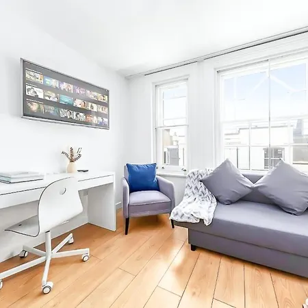 Piccadilly, Soho 1 Bedroom Sleep 6 Vr1