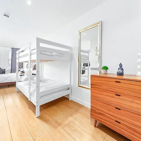 Piccadilly, Soho 1 Bedroom Sleep 6 Vr1 *