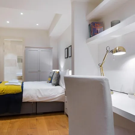 Hyde Park - Knightsbridge - Private Entrance * Londen