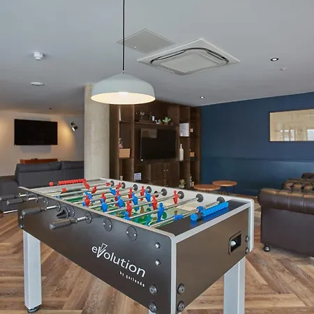Chic Modern At Mannequin House In London