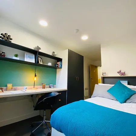 Chic Modern At Mannequin House In