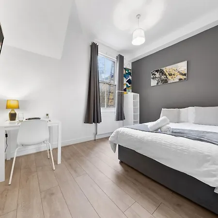Goshen House Apartment